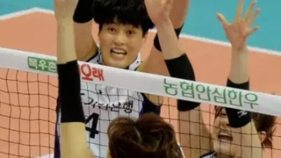 여자 배구 현대건설과 IBK 기업은행 맞대결을 펼친다.