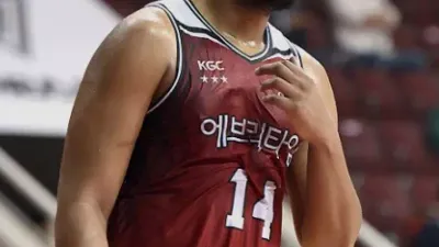 서울 삼성 오세푸와의 대결에서 인삼 공사 스펠맨이 침묵하였다.