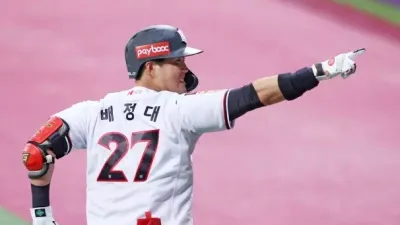 KT 배정대 끝내기 전문가답게 희생플라이 KT 4연승 질주