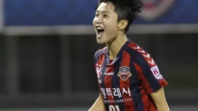 한국으로 복귀한 여자 축구 지소연 데뷔 전 멀티골 화려한 신고식