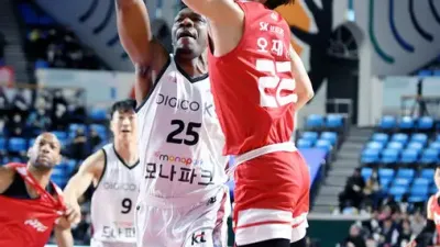 서울 SK가 통신사 라이벌 수원 KT에 완승을 거뒀다.