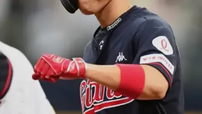 롯데, 외국인 타자 부재에도 상승세 지속... 슈퍼 백업 박승욱 주목