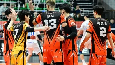 OK금융그룹, 삼성화재의 6연승 도전을 막고 V리그 2라운드 역전승으로 5승 2패 기록