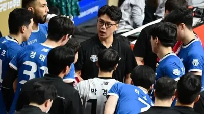 현대캐피탈, OK 금융그룹에 5세트 접전 끝에 승리