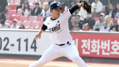 박영현, 혹사 속 반등…KT 국가대표 마무리의 아이러니