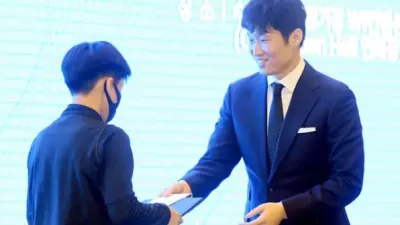 박지성, 무릎 통증에도 멈추지 않는 ‘한국 사랑’…은퇴 후에도 이어지는 헌신