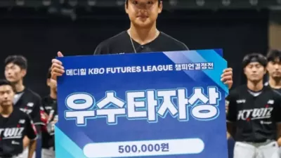 KT 강민성, 모자에 새긴 ‘그냥 하자’…김연아에게서 배운 승부 근성