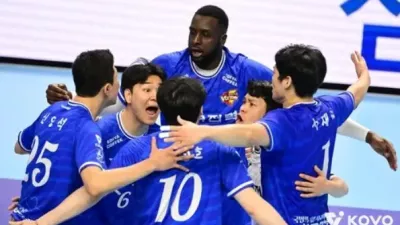 수원 5세트 19-17 혈투…한국전력, 삼성화재 꺾고 4위 점프