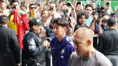 손흥민 등장에 과달라하라 열광…태극전사 월드컵 결전지 입성