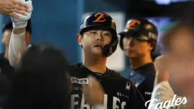 허인서, 37년 만의 한화 포수 20홈런…신인왕에 골든글러브까지