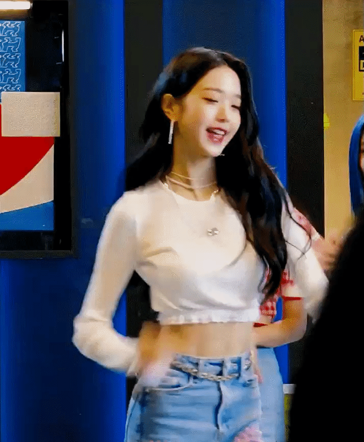 장원영 복근 몸매 지리네