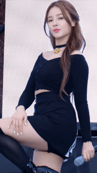 낸시 짧은 스커트