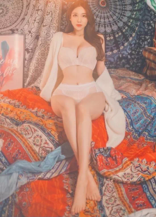 E컵 모델 볼륨감