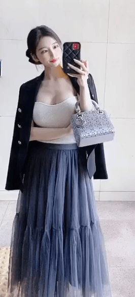 맥심녀 김나정 거울 셀카 존예 여신
