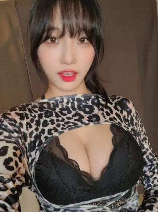 수련수련 몸매