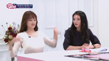특이하게 가슴 만지기
