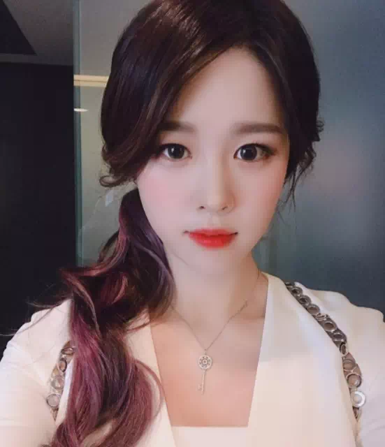 승무원 출신 여캠 bj릴카 미모 존예