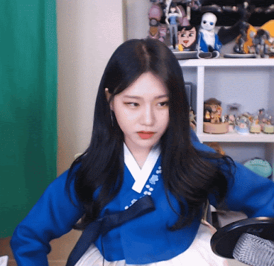 한복 입은 소니쇼