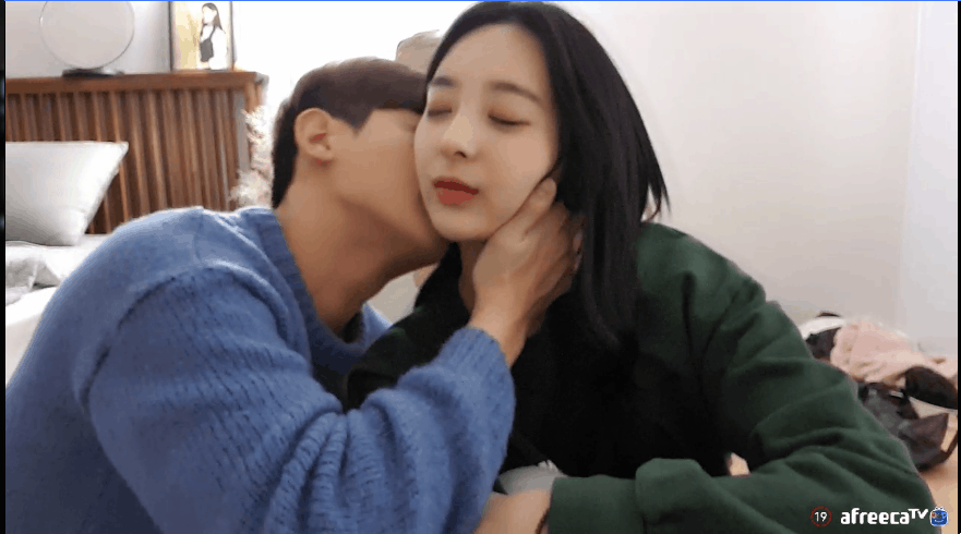 라이브 방송으로 이정도 수위라고!?