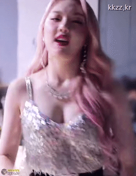살이 붙어 통통한 여자친구의 예린