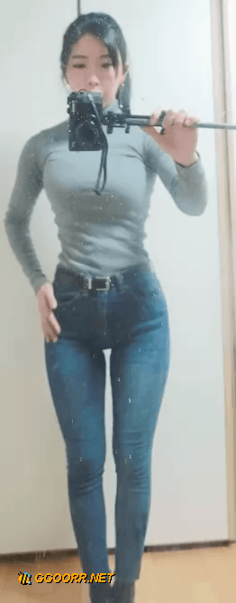 조현영 전신 몸매 셀카