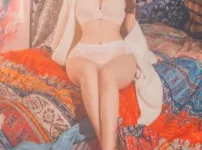 E컵 모델 볼륨감