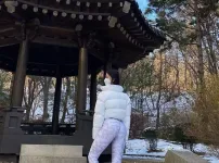레깅스 입고 등산하는 헬스녀